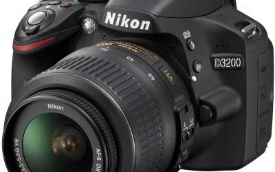 Nikon D3200 + Obiectiv 18-55mm VR